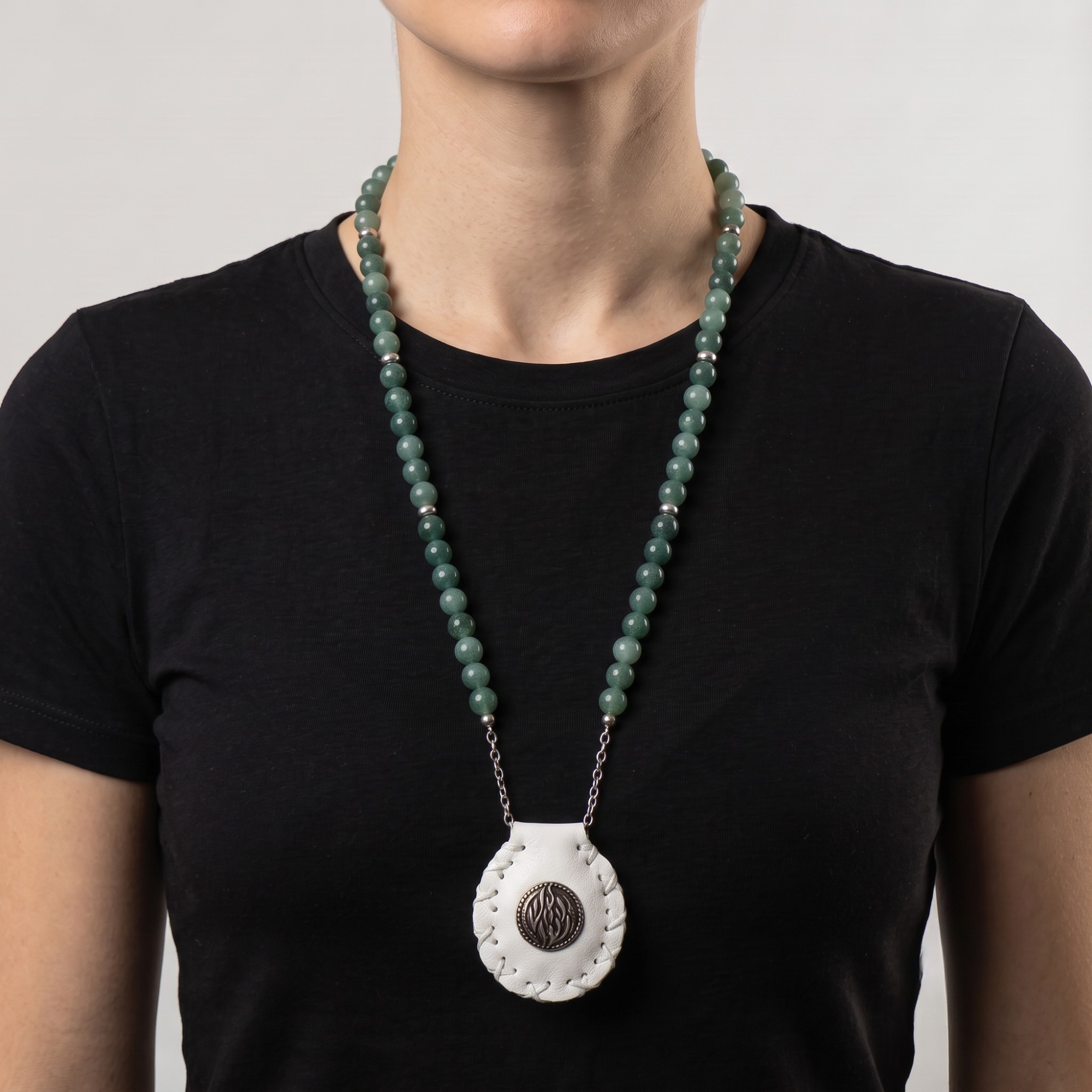 Petek | Sage Green and White